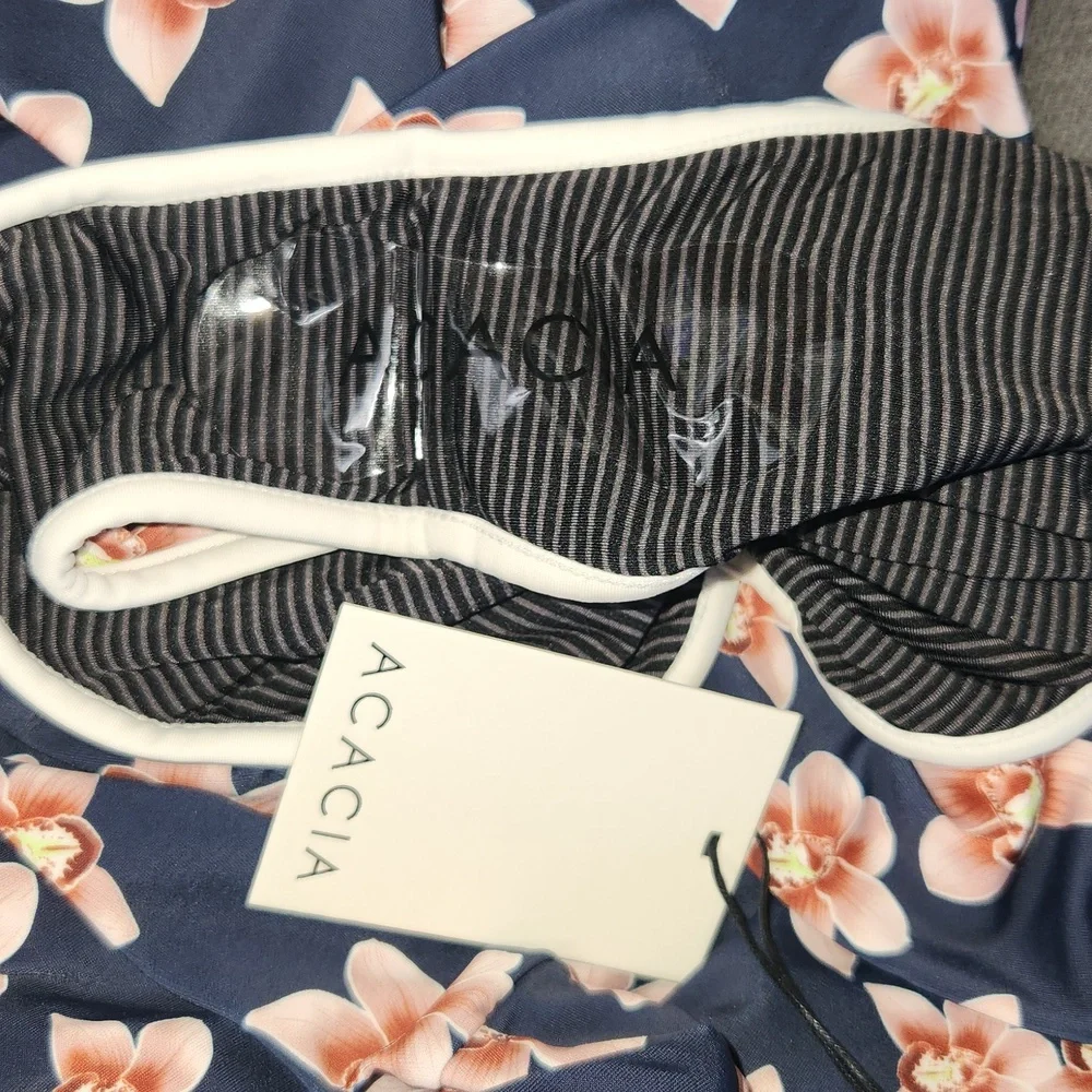 New acacia swimwear ehukai isle piped rashguard fullpiece surfsuit XL orchid nwt - Picture 16 of 16